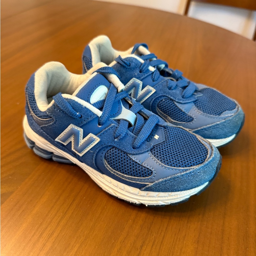 Kids New Balance 2002 size 12